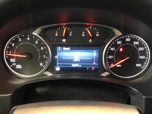 Used 2024 GMC Terrain SLE w/ Driver Convenience Package image 33