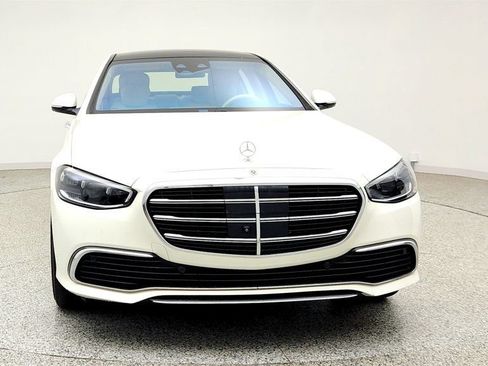 Used 2022 Mercedes-Benz S 580 4MATIC Sedan image 2
