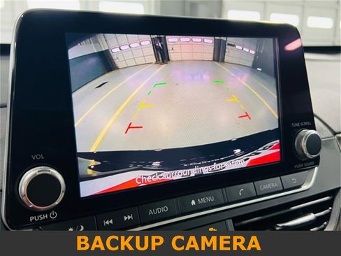 Used 2025 Nissan Altima 2.5 SV image 7