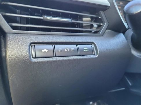 Used 2024 Nissan Altima 2.5 SV image 31