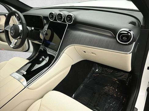 Certified 2026 Mercedes-Benz GLC 300 4MATIC image 27