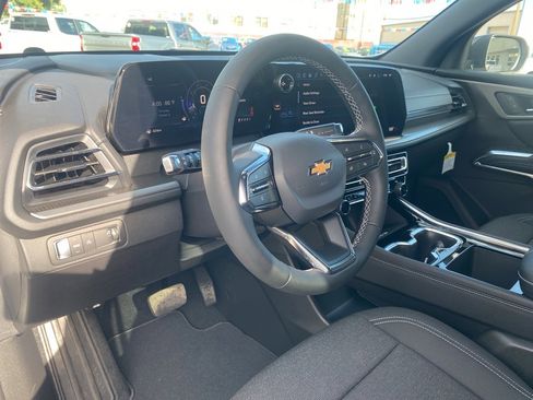 Used 2026 Chevrolet Traverse LT image 27