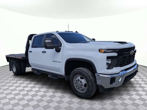 Used 2025 Chevrolet Silverado 3500 W/T w/ WT Convenience Package AWD/4WD image 2