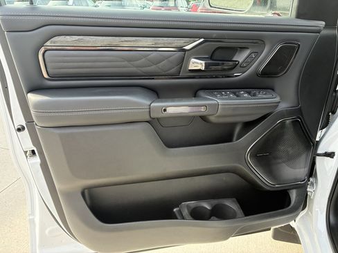 Used 2025 RAM 1500 Limited AWD/4WD image 20