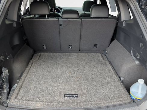 Used 2023 Volkswagen Tiguan SE R-Line image 21