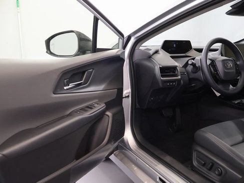 New 2027 Toyota Prius XLE FWD image 9