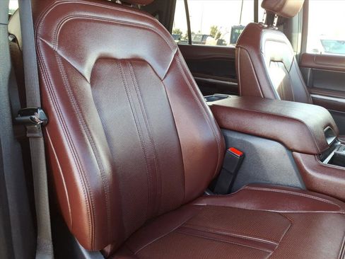 Used 2024 Ford Expedition Max Limited image 12