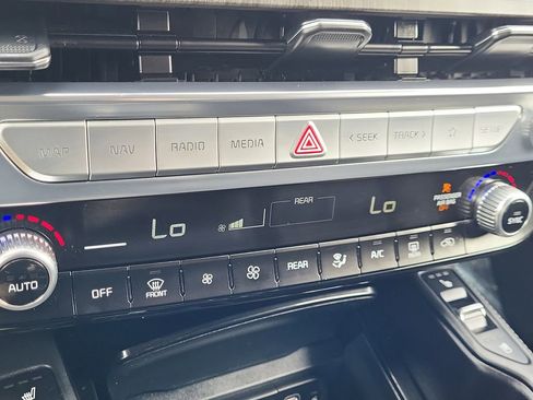 Used 2024 Kia Telluride SX image 24