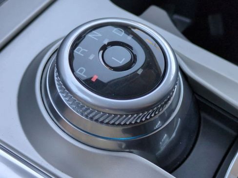 Used 2022 Ford Explorer XLT w/ Equipment Group 202A image 31