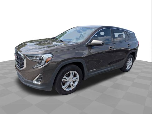 Used 2020 GMC Terrain SLE w/ LPO, Floor Liner Package AWD/4WD image 8