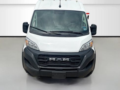 Used 2024 RAM ProMaster 2500 w/ Upfitter's Prep Package FWD image 2