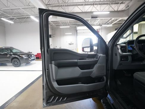 Used 2025 Ford F250 XLT w/ Black Appearance Package AWD/4WD image 27