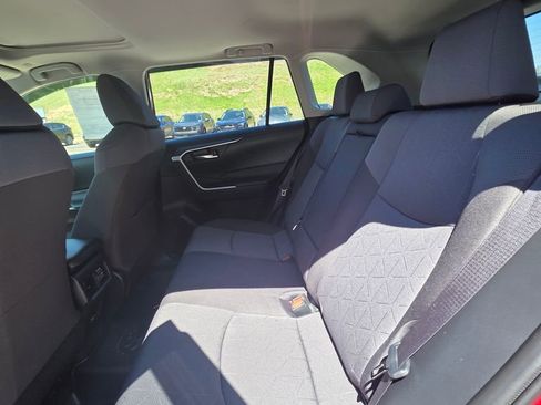 Used 2024 Toyota RAV4 XLE w/ Convenience Package image 10