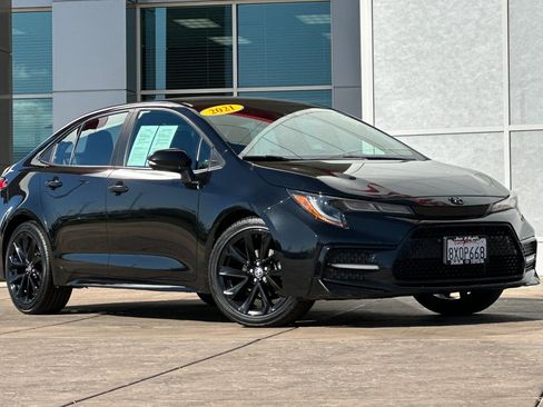 Certified 2021 Toyota Corolla SE w/ Carpet Mat Package (TMS) image 2