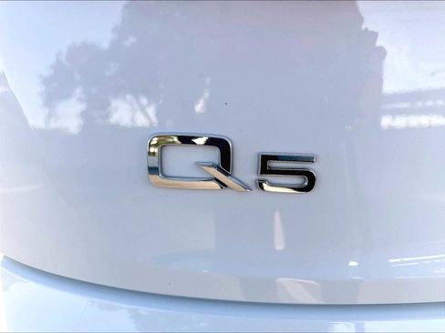 Used 2019 Audi Q5 Prestige AWD/4WD image 11