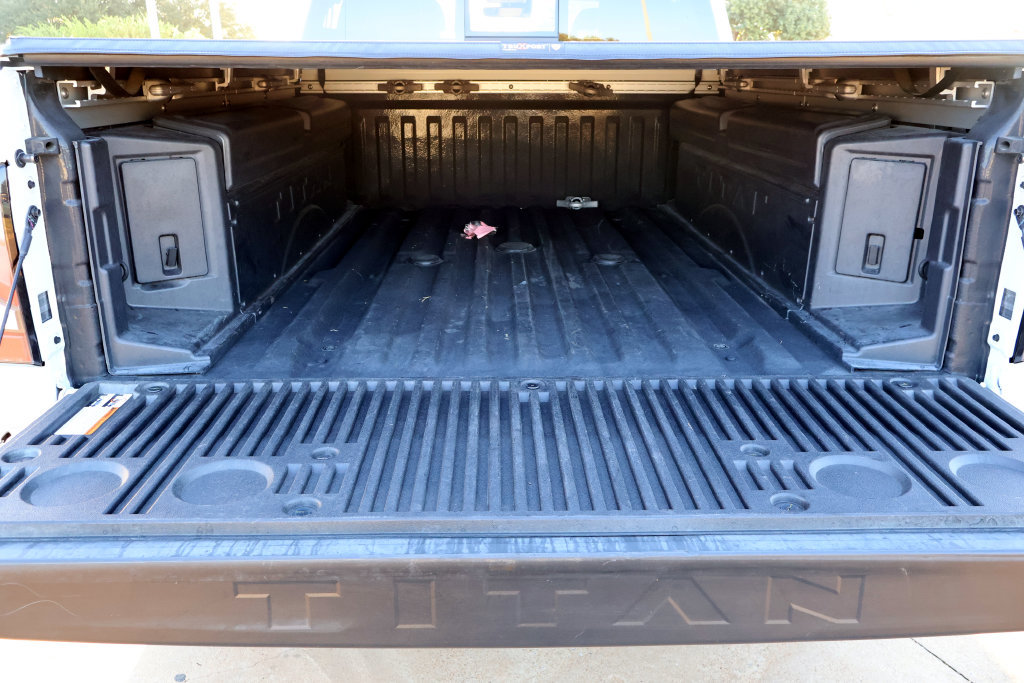 Certified 2024 Nissan Titan Platinum Reserve w/ Moonroof Package AWD/4WD image 11