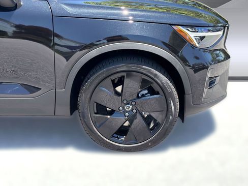 New 2026 Volvo XC40 B5 Ultra w/ Climate Package AWD/4WD image 12