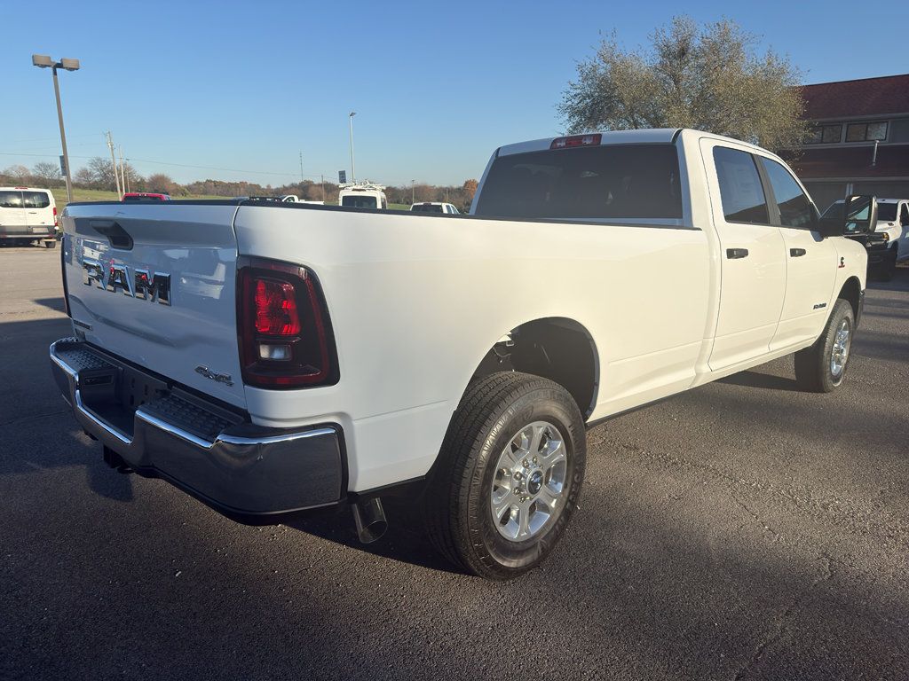 New 2026 RAM 3500 Big Horn AWD/4WD image 5