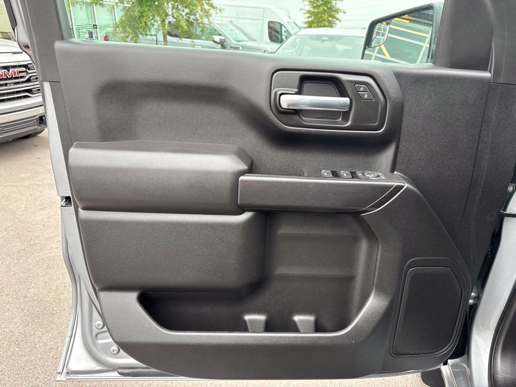 Used 2024 Chevrolet Silverado 1500 Custom w/ LPO, Dark Essentials Package AWD/4WD image 10