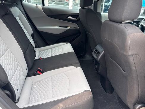 Used 2018 Chevrolet Equinox LS FWD image 18