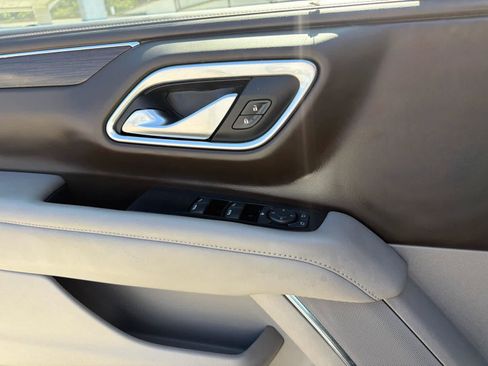 Used 2022 GMC Yukon SLE AWD/4WD image 21