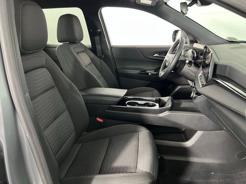 Used 2025 Chevrolet Equinox LT image 31