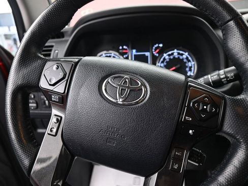 Used 2024 Toyota 4Runner TRD Off-Road Premium AWD/4WD image 20