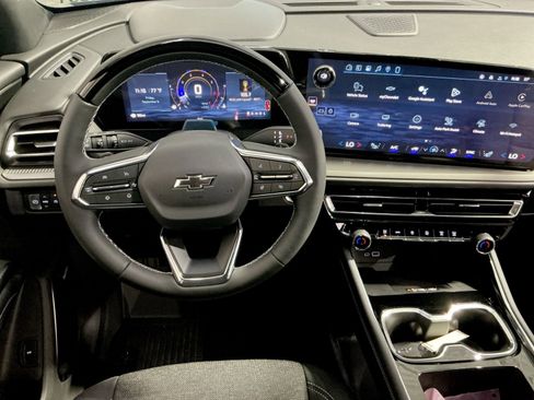 New 2026 Chevrolet Traverse LT w/ Enhanced Driving Package image 24