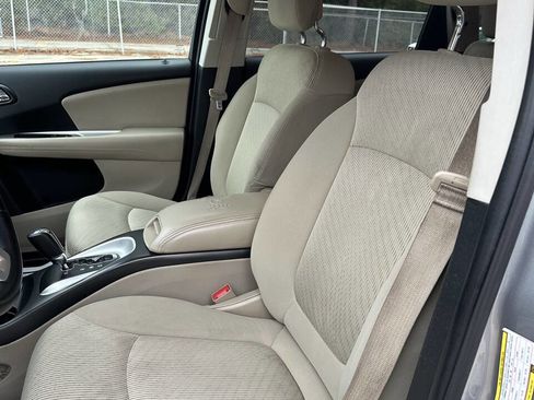 Used 2016 Dodge Journey SXT w/ Comfort/Convenience Group image 9