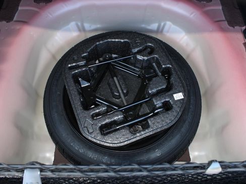 New 2025 Kia K5 LXS image 8