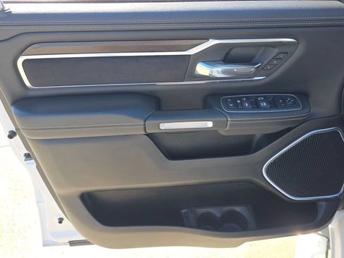 Used 2022 RAM 1500 Laramie AWD/4WD image 22