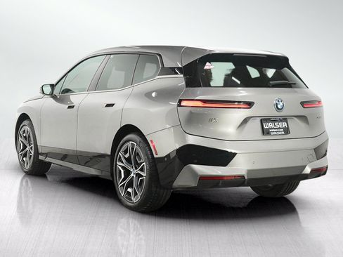 Used 2024 BMW iX xDrive50 w/ Premium Package AWD/4WD image 3