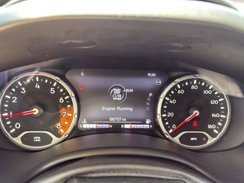 Used 2018 Jeep Renegade Limited w/ UConnect 8.4 Nav Group AWD/4WD image 18