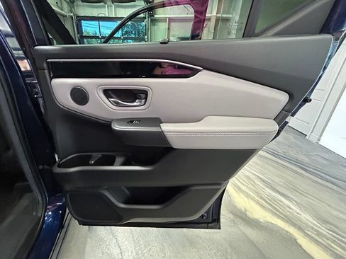 Used 2023 Honda Pilot Touring image 44