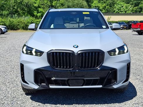 Used 2026 BMW X5 xDrive40i w/ M Sport Package AWD/4WD image 2