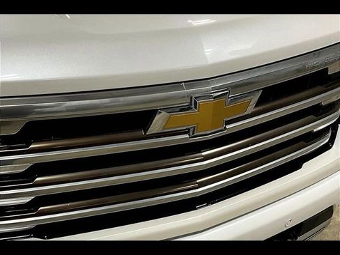 Certified 2022 Chevrolet Silverado 1500 High Country w/ High Country Premium Package image 28