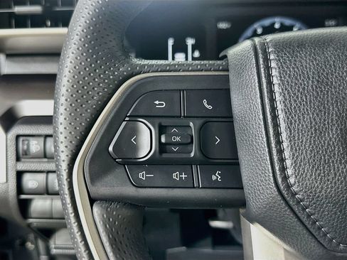 Used 2025 Toyota 4Runner SR5 RWD image 24