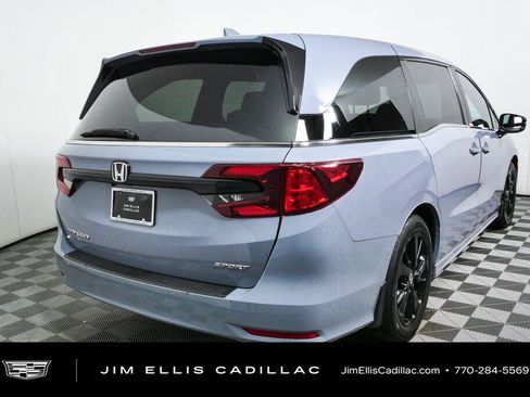 Used 2024 Honda Odyssey Sport image 3