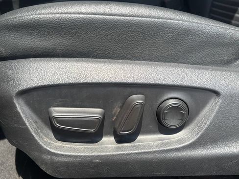 Used 2023 Toyota Camry SE FWD image 10