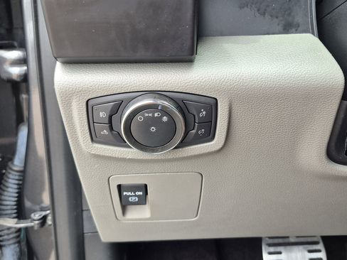Used 2020 Ford F150 XL w/ Equipment Group 101A Mid RWD image 32