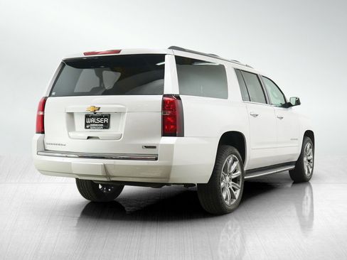 Used 2018 Chevrolet Suburban Premier AWD/4WD image 6
