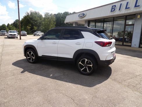 Used 2023 Chevrolet TrailBlazer RS w/ Sun and Liftgate Package image 3