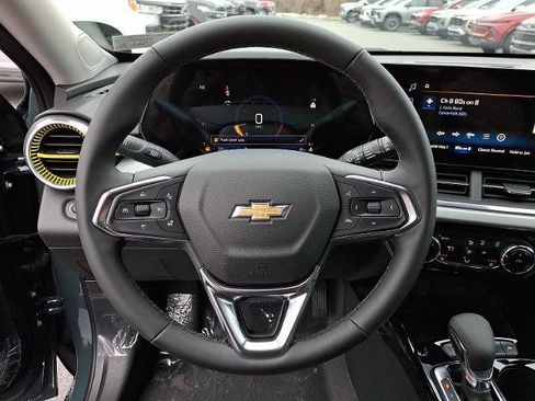 New 2026 Chevrolet Trax LT w/ Driver Confidence Package image 10