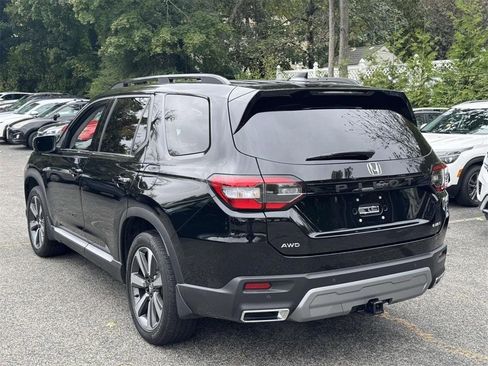 Used 2023 Honda Pilot Elite image 5