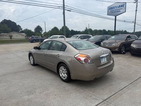 Used 2011 Nissan Altima 2.5 S FWD image 5