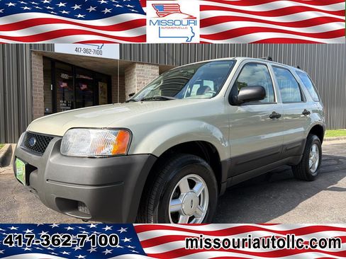 Used 2004 Ford Escape XLS FWD image 1