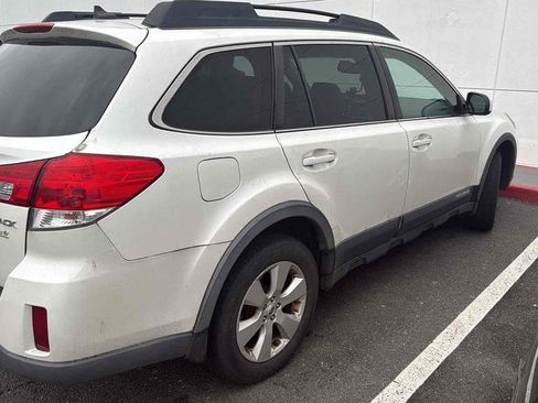 Used 2012 Subaru Outback 2.5i Limited image 5