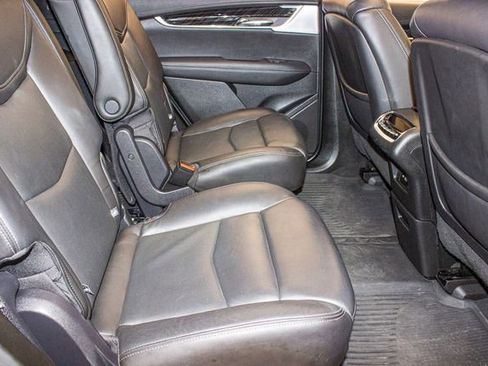 Used 2020 Cadillac XT6 Premium Luxury image 12