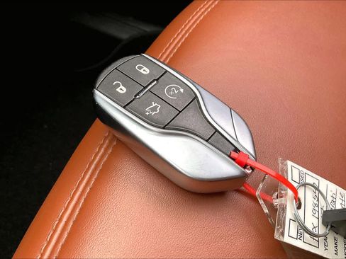 Used 2017 Maserati Levante S image 14