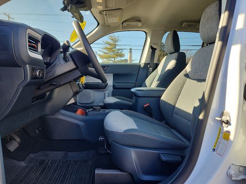 Used 2023 Ford Maverick XLT image 13